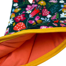 Collisionware - Floral Mushroom Oven Mitt 