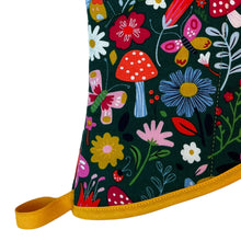 Collisionware - Floral Mushroom Oven Mitt 